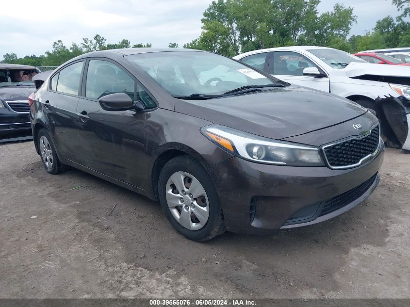 2017 Kia Forte Lx VIN: 3KPFK4A75HE043890 Lot: 39565076