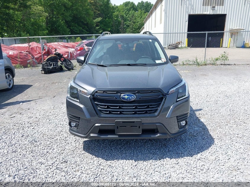 2024 Subaru Forester Premium VIN: JF2SKADC7RH423526 Lot: 39565173
