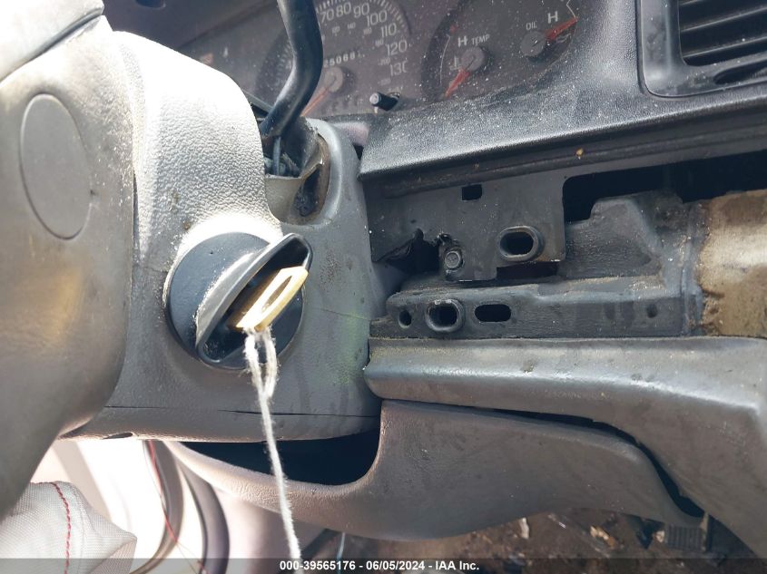 1998 Ford Crown Victoria Police Interceptor VIN: 2FAFP71W0WX134850 Lot: 39565176