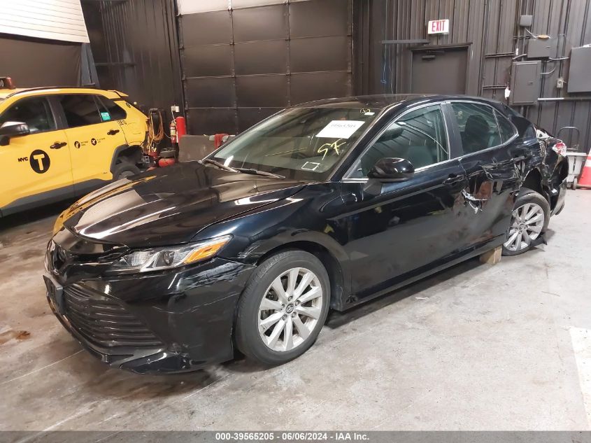 2020 Toyota Camry Le VIN: 4T1C11AK2LU872706 Lot: 39565205