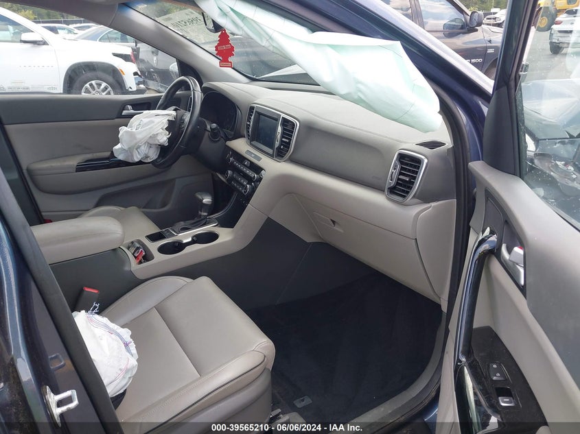 VIN KNDPNCAC0J7372828 2018 KIA SPORTAGE EX