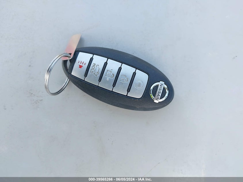 2018 NISSAN ROGUE SV - 5N1AT2MT1JC745587