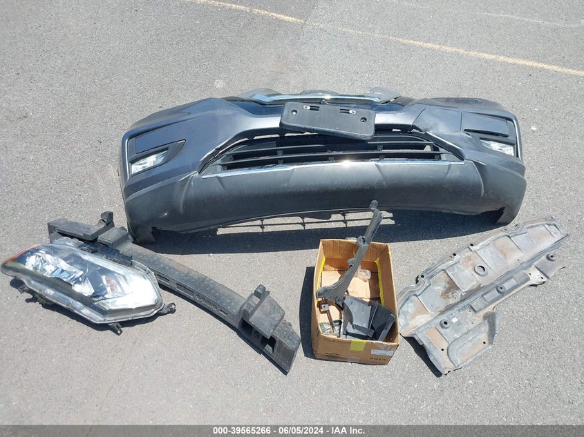 2018 NISSAN ROGUE SV - 5N1AT2MT1JC745587