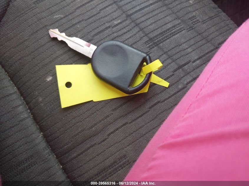 2010 Ford Focus Se VIN: 1FAHP3FN5AW217003 Lot: 39565316