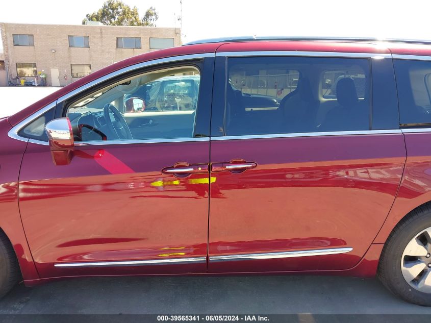 2018 Chrysler Pacifica Hybrid Limited VIN: 2C4RC1N77JR262356 Lot: 39565341