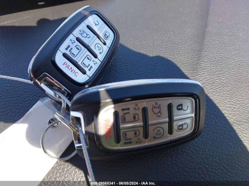 2018 Chrysler Pacifica Hybrid Limited VIN: 2C4RC1N77JR262356 Lot: 39565341