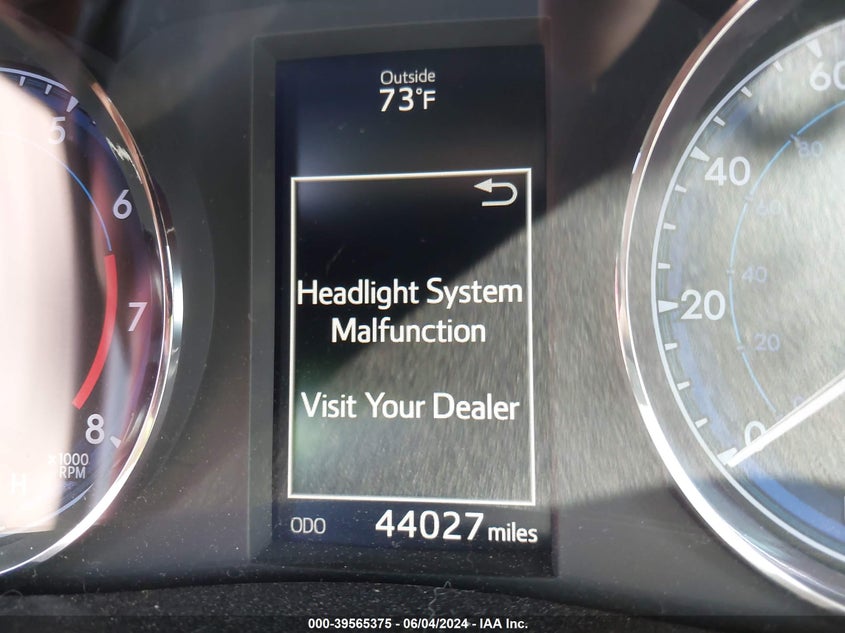 2017 Toyota Corolla Se VIN: 2T1BURHE1HC749912 Lot: 39565375