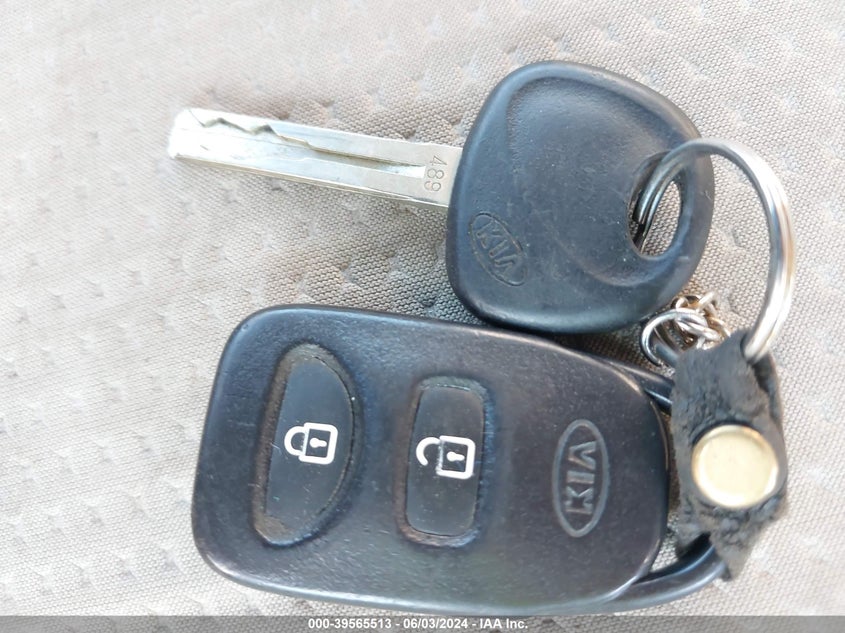 2011 Kia Sorento Lx V6 VIN: 5XYKT4A27BG150739 Lot: 39565513