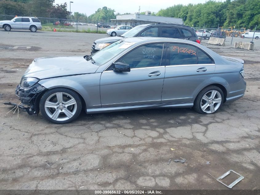 2011 Mercedes-Benz C 300 Luxury 4Matic/Sport 4Matic VIN: WDDGF8BB3BR184395 Lot: 39565632