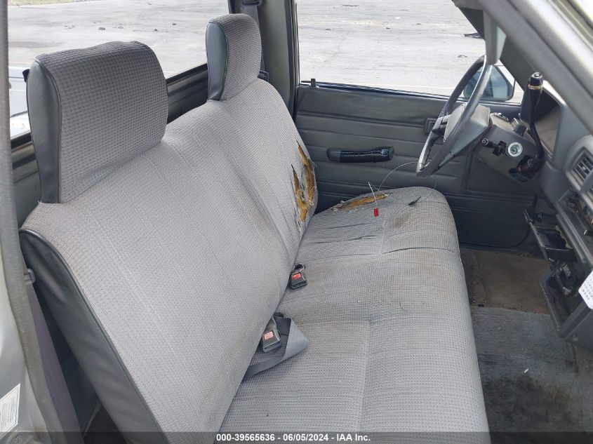 1987 Toyota Pickup 1/2 Ton Rn50 VIN: JT4RN50R1H0311534 Lot: 39565636