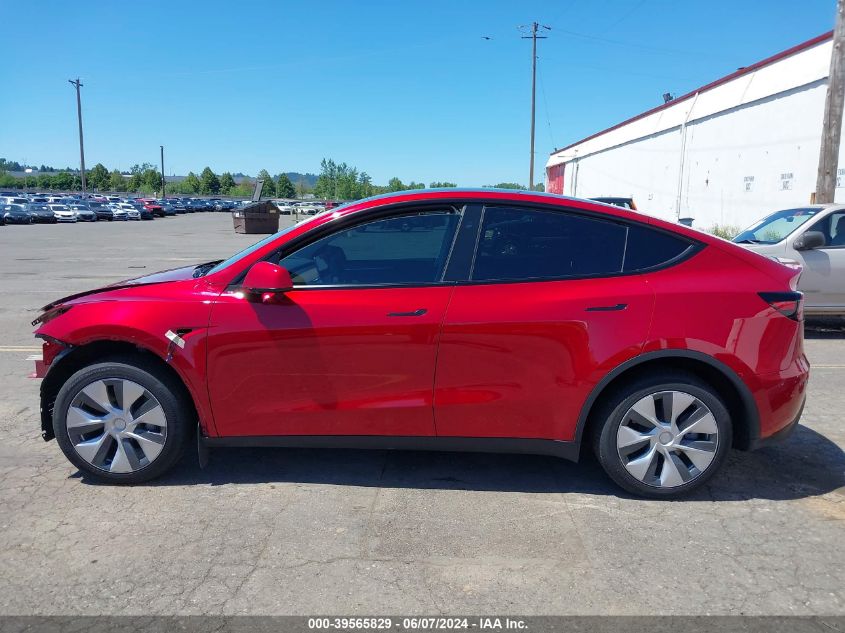 2024 Tesla Model Y Long Range Dual Motor All-Wheel Drive VIN: 7SAYGDEE3RF993747 Lot: 39565829