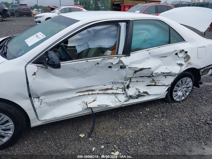 2014 Toyota Camry Le VIN: 4T4BF1FK5ER424930 Lot: 39566319