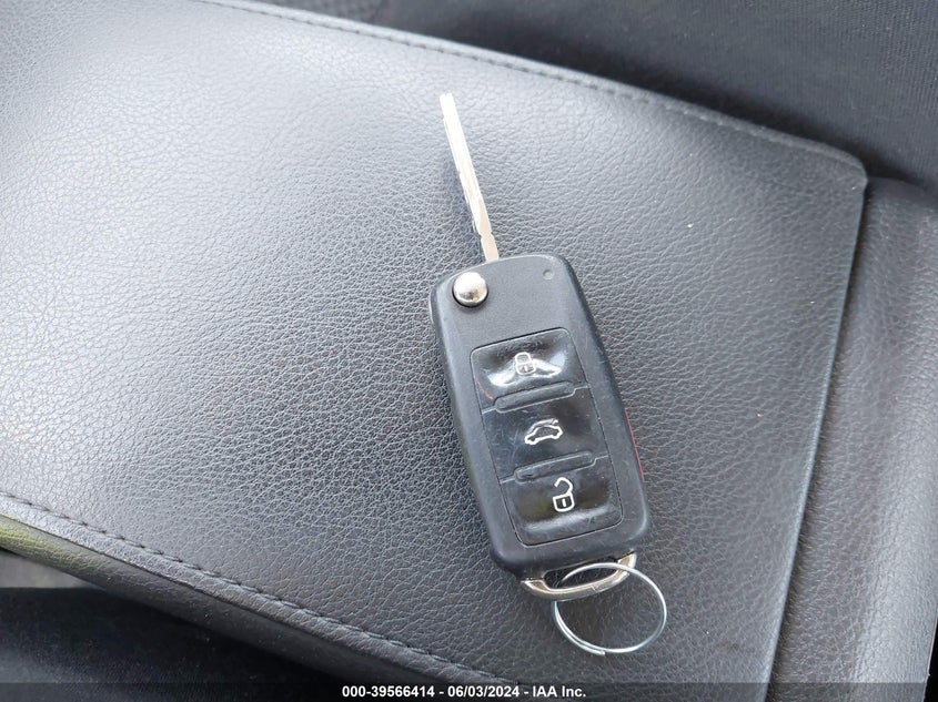 2014 Volkswagen Jetta 2.0L S VIN: 3VW2K7AJ9EM430520 Lot: 39566414