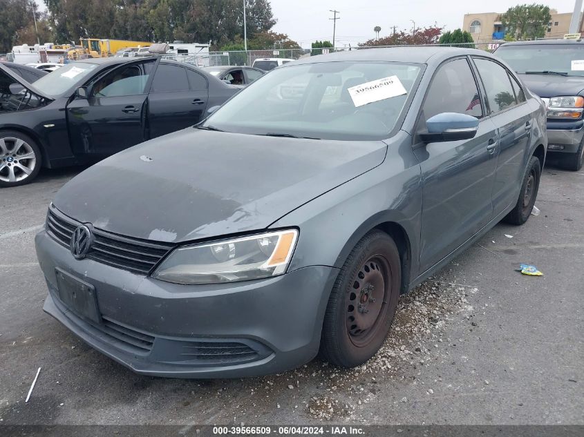 2013 Volkswagen Jetta 2.0L S VIN: 3VW2K7AJ7DM392090 Lot: 39566509