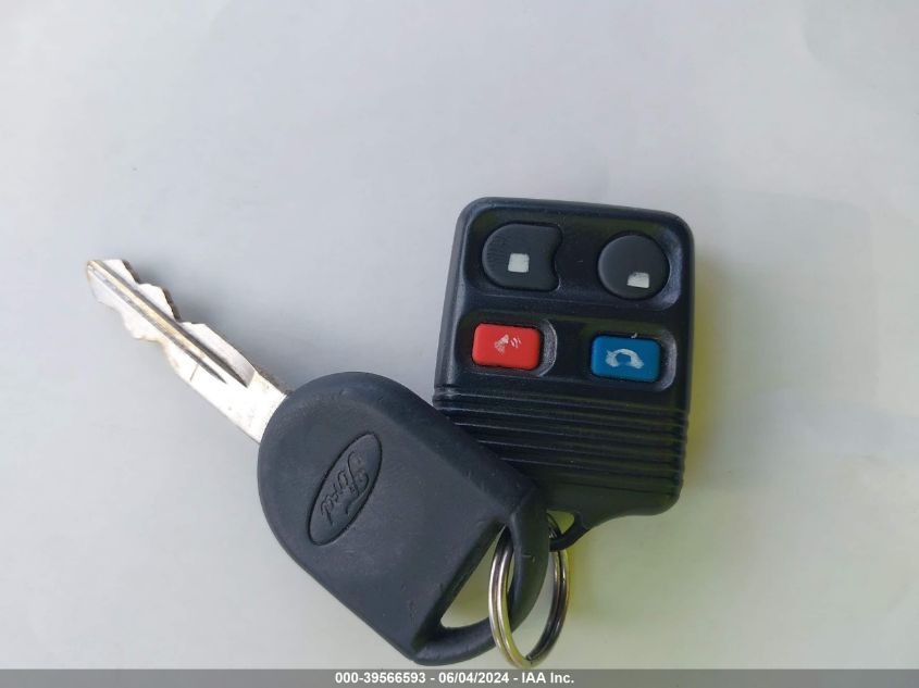 2005 Ford Expedition Nbx/Xlt VIN: 1FMPU16525LA57989 Lot: 39566593