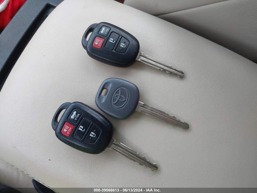 2013 Toyota Camry Se VIN: 4T1BF1FK2DU284134 Lot: 39566613