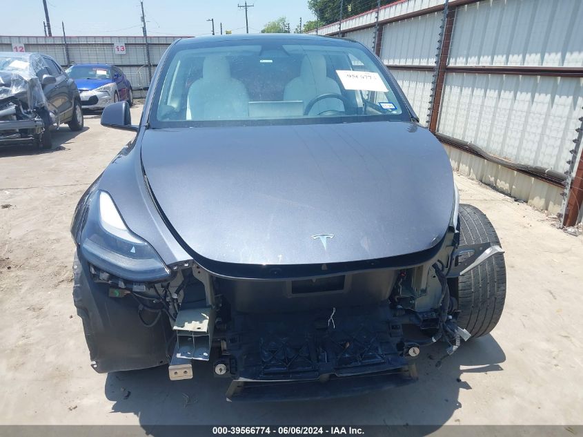 2022 Tesla Model Y Long Range Dual Motor All-Wheel Drive VIN: 7SAYGAEE7NF538117 Lot: 39566774