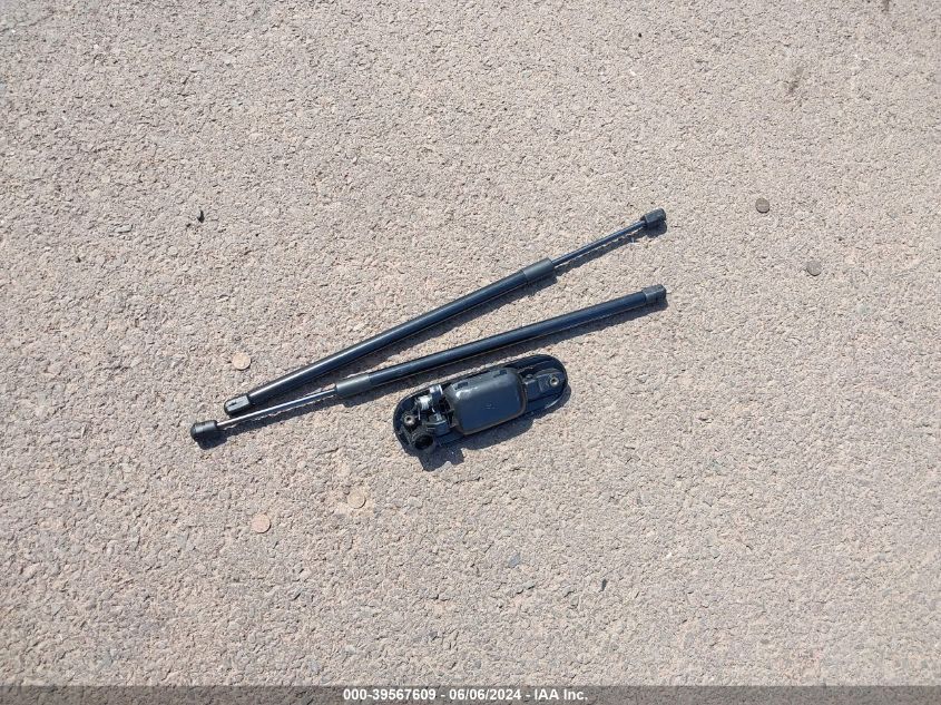 2000 Honda Cr-V Lx VIN: JHLRD284XYS003117 Lot: 39567609