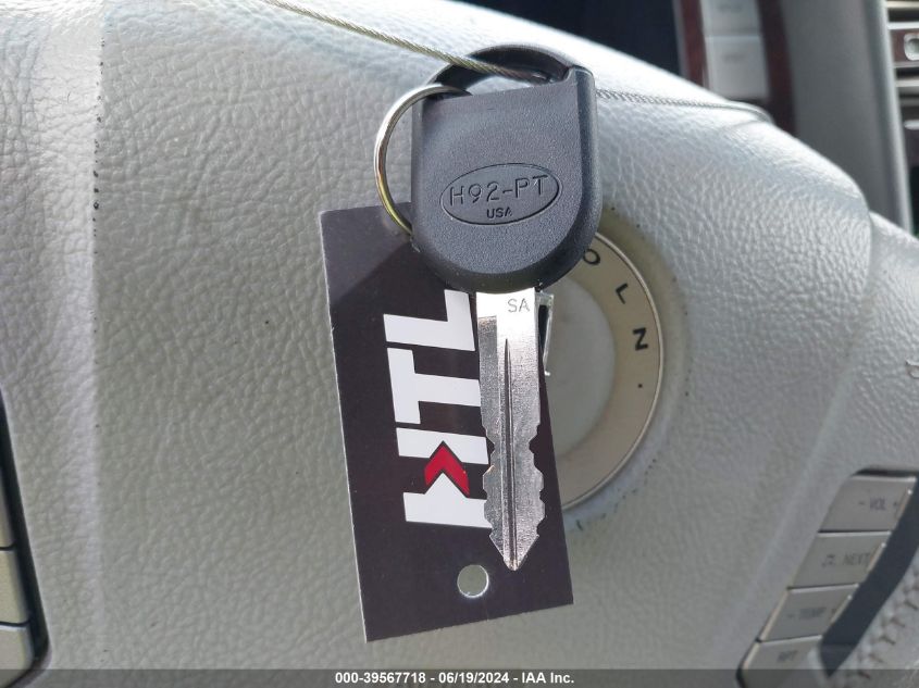 2006 Lincoln Navigator Luxury/Ultimate VIN: 5LMFU27506LJ24135 Lot: 39567718