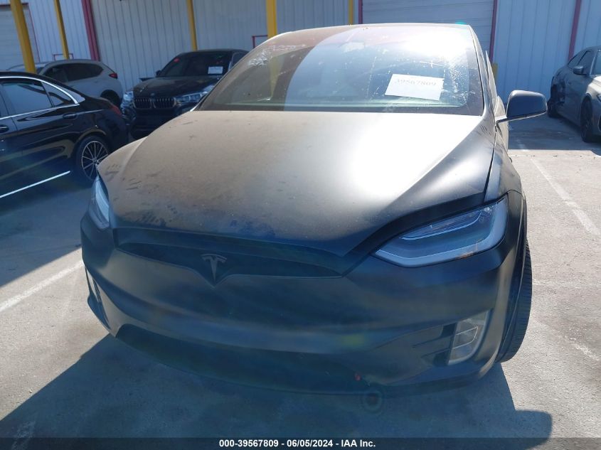 2018 Tesla Model X 100D/75D/P100D VIN: 5YJXCBE27JF135684 Lot: 39567809