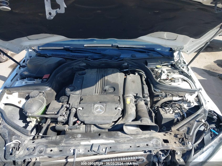 2014 Mercedes-Benz C 250 VIN: WDDGJ4HB2EG256881 Lot: 39567829