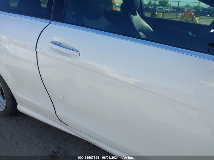 2014 Mercedes-Benz C 250 VIN: WDDGJ4HB2EG256881 Lot: 39567829