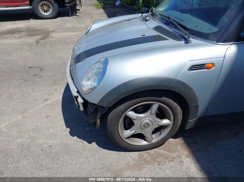 2004 Mini Cooper VIN: WMWRC334X4TJ58510 Lot: 39567915