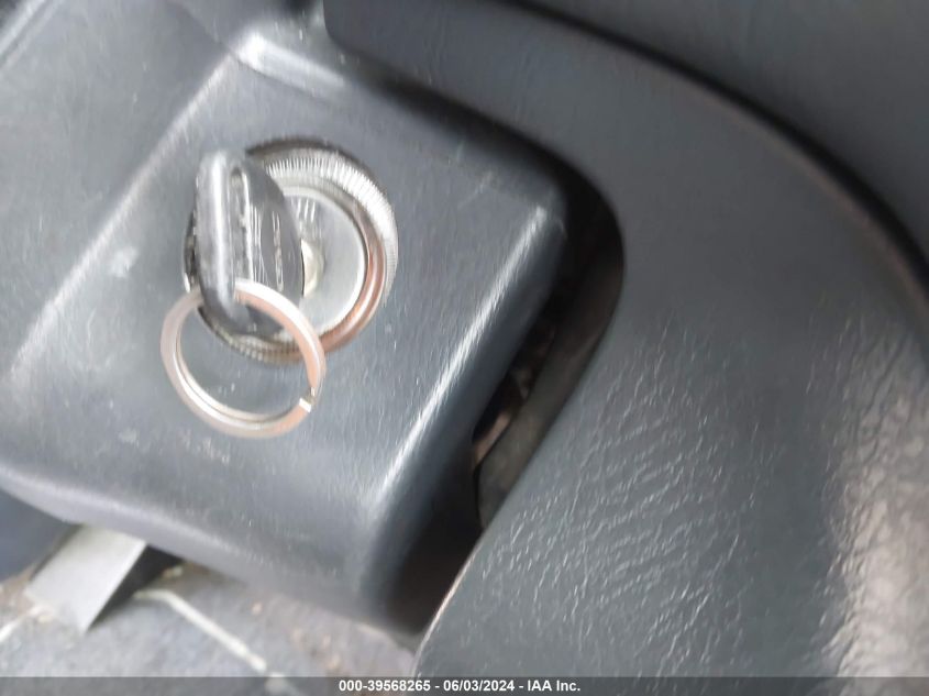 2000 Honda Cr-V Ex VIN: JHLRD1863YS000815 Lot: 39568265