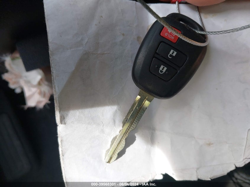 2015 TOYOTA RAV4 XLE - JTMWFREVXFJ036749