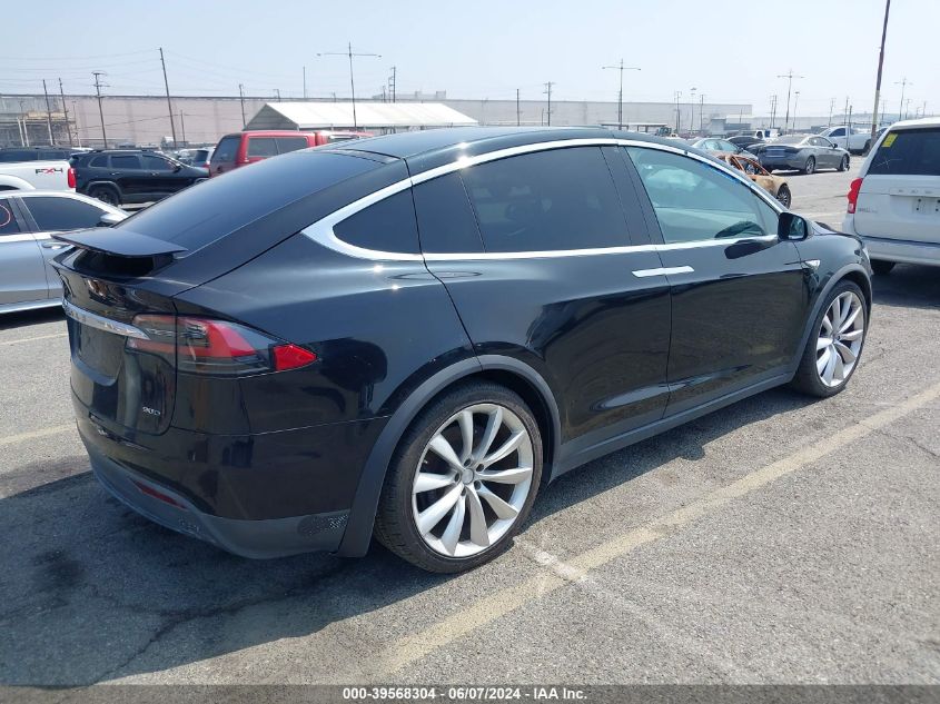 2016 Tesla Model X 60D/70D/75D/90D/P100D VIN: 5YJXCBE27GF005526 Lot: 39568304