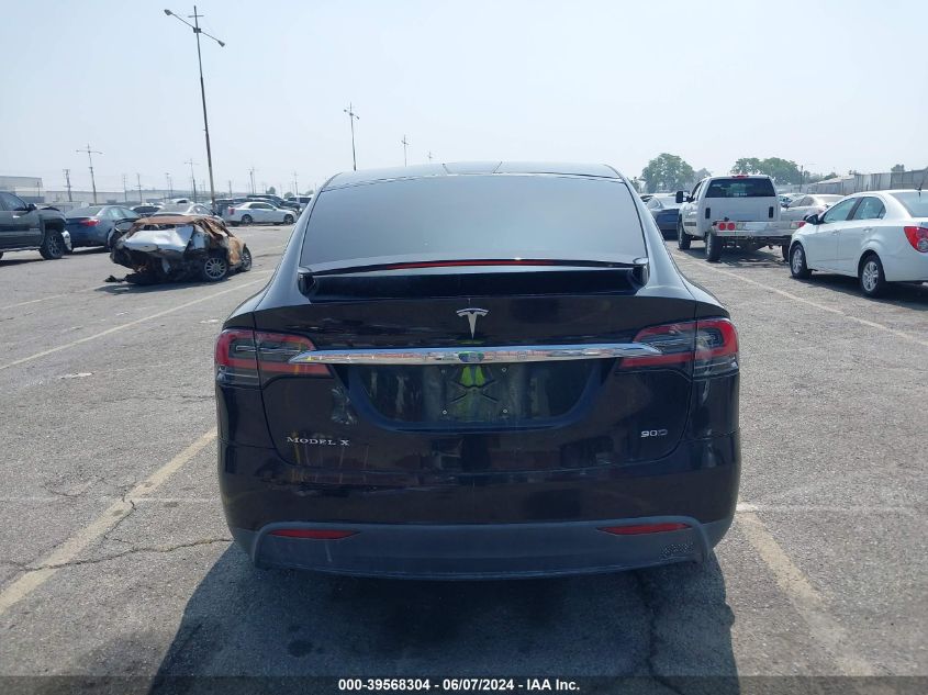 2016 Tesla Model X 60D/70D/75D/90D/P100D VIN: 5YJXCBE27GF005526 Lot: 39568304