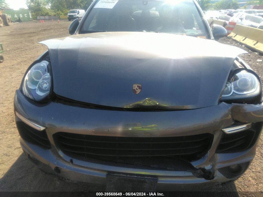 2017 Porsche Cayenne S VIN: WP1AB2A20HLA52411 Lot: 39568649