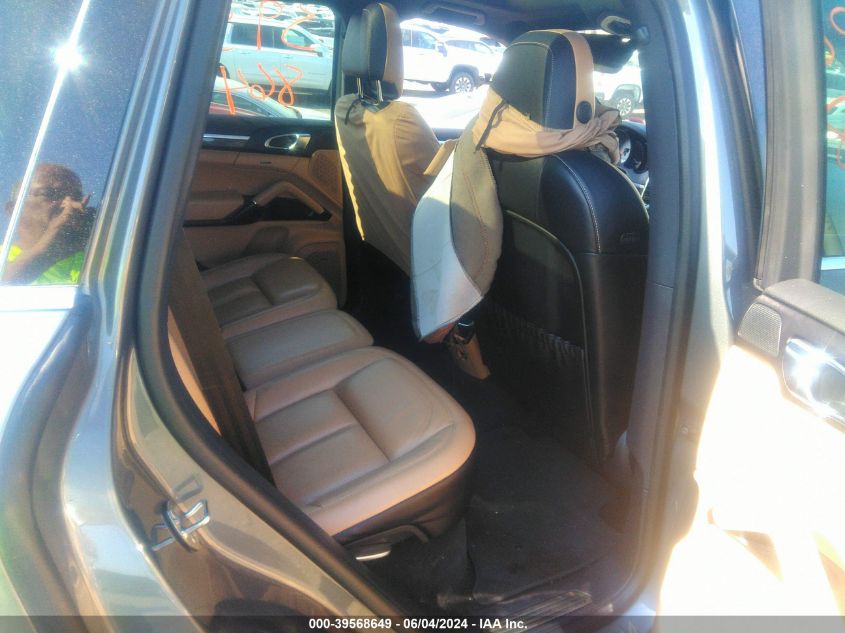 2017 Porsche Cayenne S VIN: WP1AB2A20HLA52411 Lot: 39568649