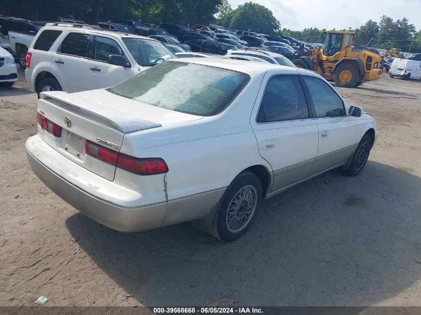 1999 Toyota Camry Le VIN: JT2BG28K4X0354032 Lot: 39568668