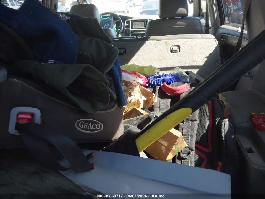 2004 Toyota 4Runner Sr5 V6 VIN: JTEZU14R340033070 Lot: 39568717