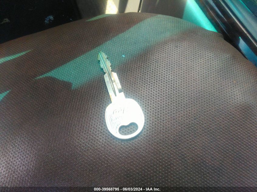 2004 Kia Optima Ex/Lx VIN: KNAGD126845365039 Lot: 39568795