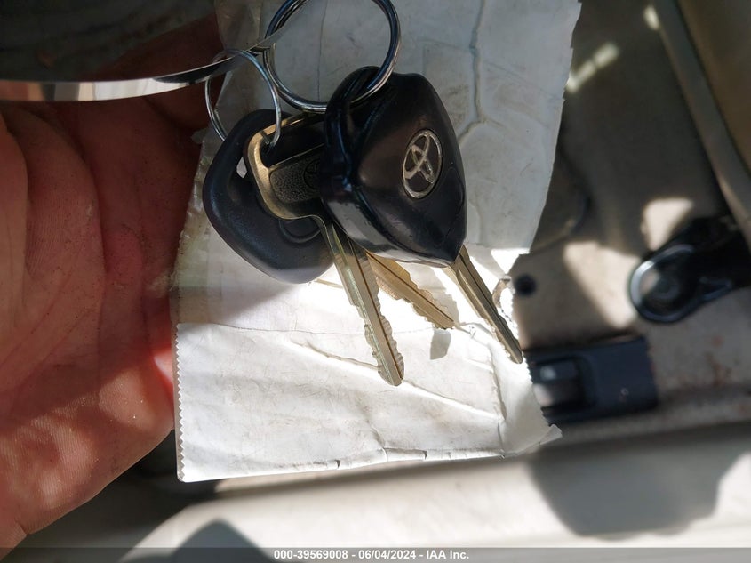 2008 Toyota Camry Le VIN: 4T1BE46K68U262115 Lot: 39569008