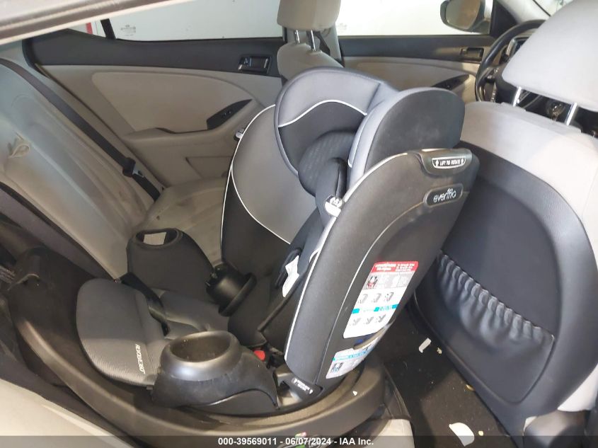 2011 Kia Optima Lx VIN: KNAGM4A71B5126215 Lot: 39569011