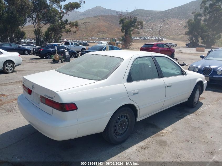 1999 Toyota Camry Le VIN: JT2BG22K5X0340875 Lot: 39569143