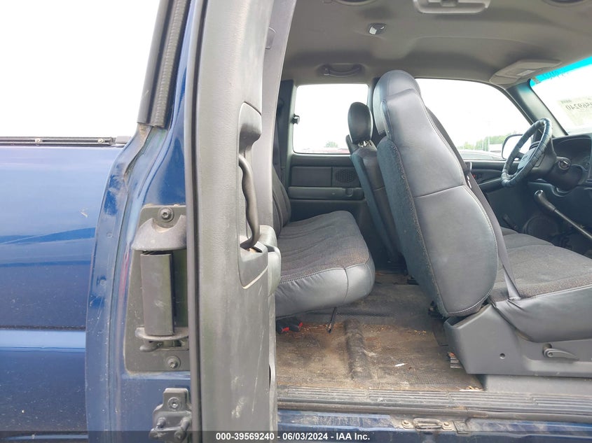 2000 Chevrolet Silverado 1500 VIN: 2GCEC19V2Y1191826 Lot: 39569240