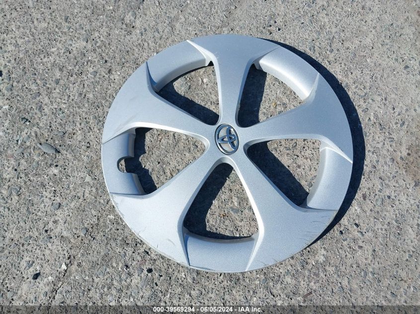 2015 Toyota Prius Four VIN: JTDKN3DU5F1900565 Lot: 39569294