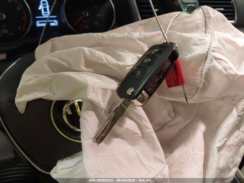 2017 Volkswagen Passat 1.8T Se VIN: 1VWBT7A3XHC019731 Lot: 39569335