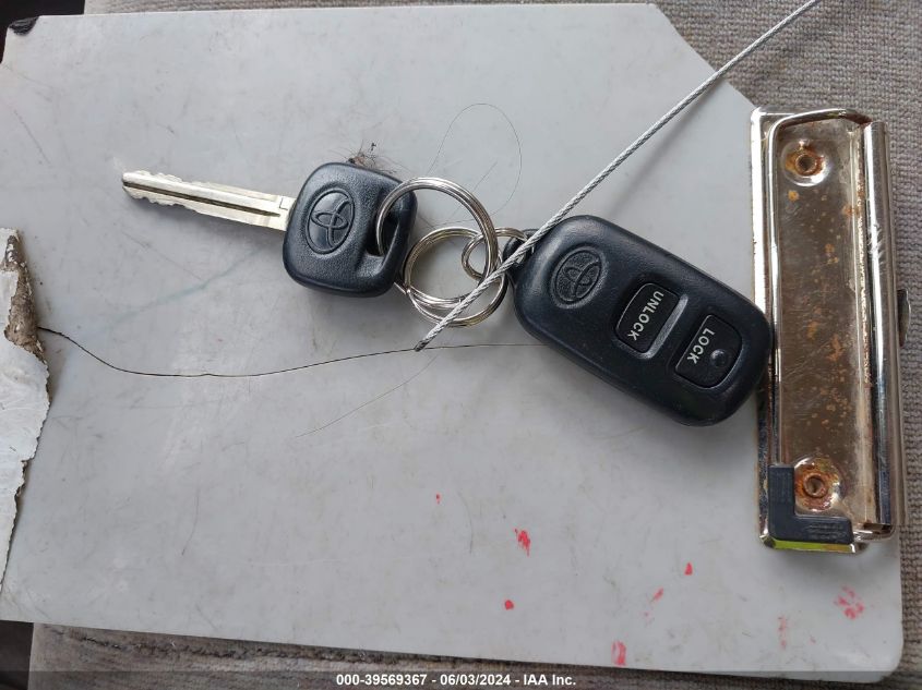 2004 Toyota Corolla Le VIN: JTDBR32E542038214 Lot: 39569367