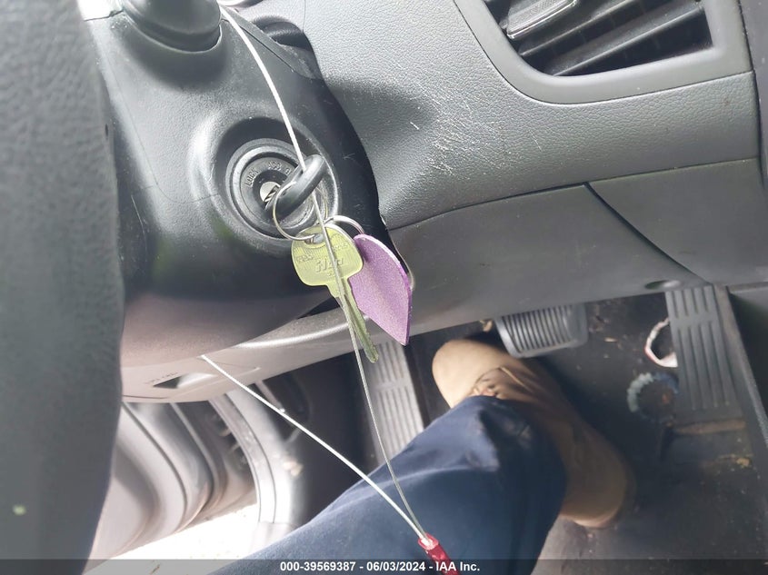 2013 Hyundai Elantra Gls VIN: 5NPDH4AE8DH270422 Lot: 39569387