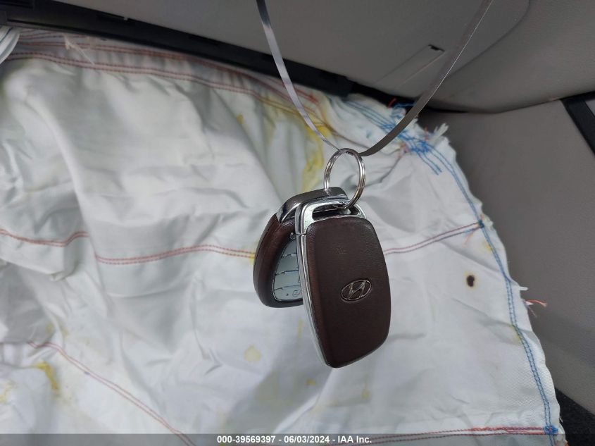 2017 Hyundai Sonata Sport VIN: 5NPE34AF9HH493652 Lot: 39569397