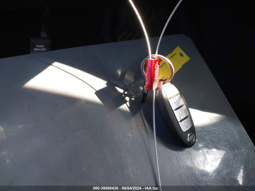 2017 Nissan Rogue Sv VIN: KNMAT2MT4HP542863 Lot: 39569430