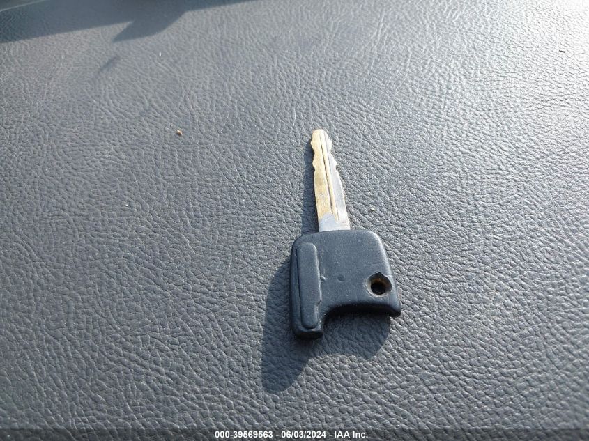 2005 Ford Focus Zx4 VIN: 1FAFP34N35W252011 Lot: 39569563