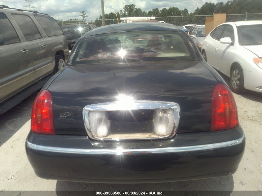 2001 Lincoln Town Car Cartier VIN: 1LNHM83WX1Y703626 Lot: 39569580