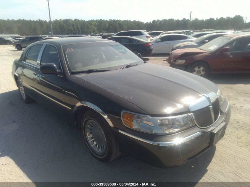 2001 Lincoln Town Car Cartier VIN: 1LNHM83WX1Y703626 Lot: 39569580