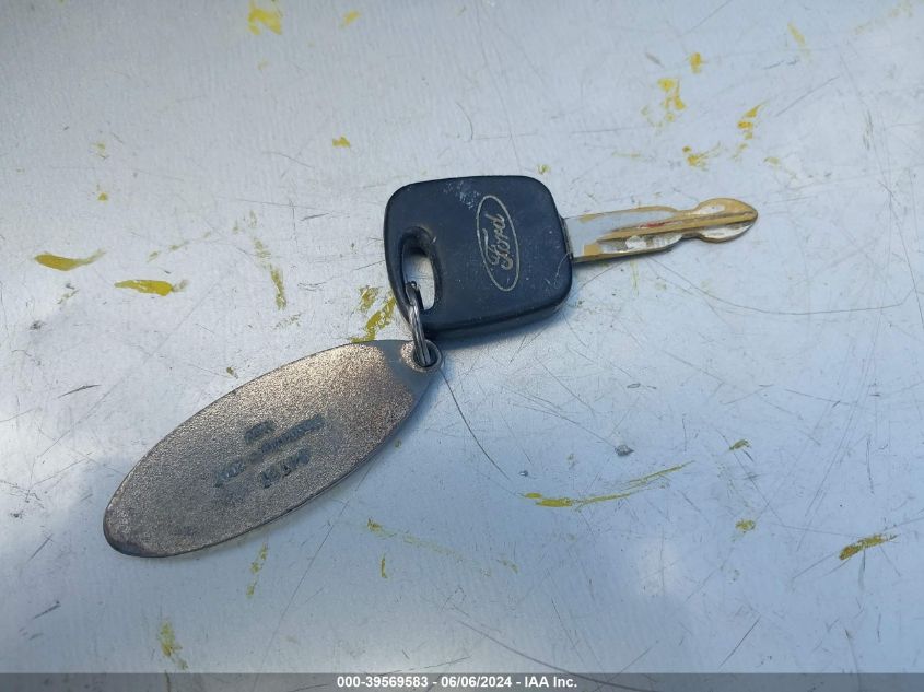 2002 Ford F-150 Lariat/Xlt VIN: 1FTRW08L82KD46549 Lot: 39569583